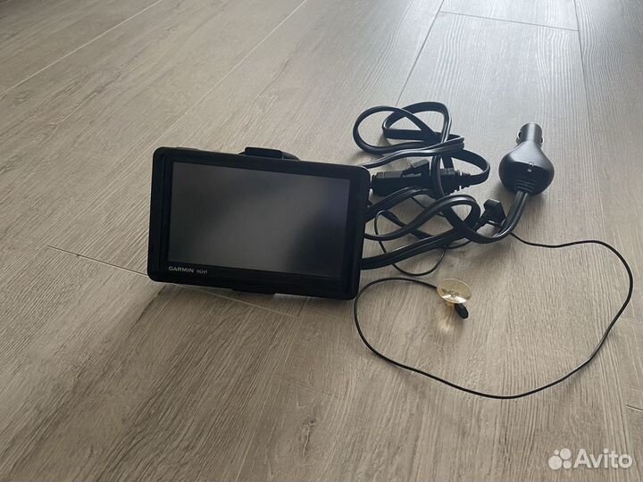 Портатитвный GPS-навигатор Garmin Nuvi 1410