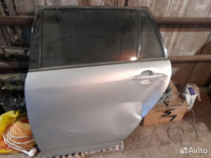 Toyota corolla fielder дверь