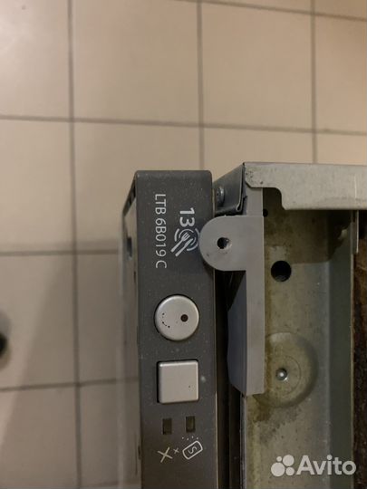 Встраиваемая посудомоечная машина Ariston