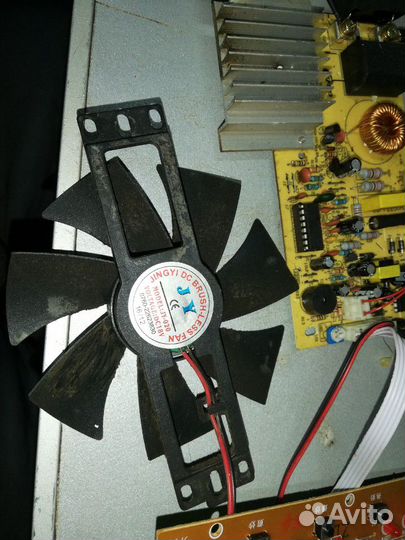 Зачасти от индукционной плиты