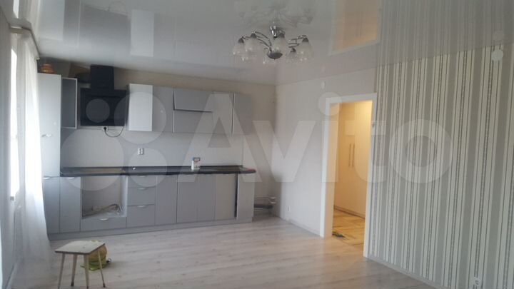 2-к. квартира, 56 м², 2/5 эт.