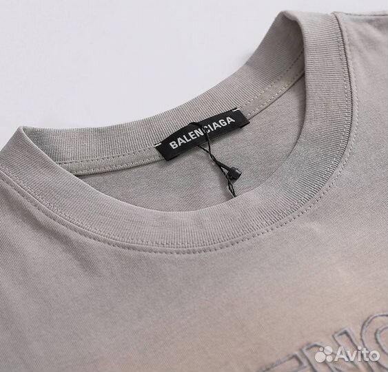 Футболка Balenciaga