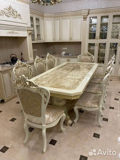 Стол обеденный и 8 стульев