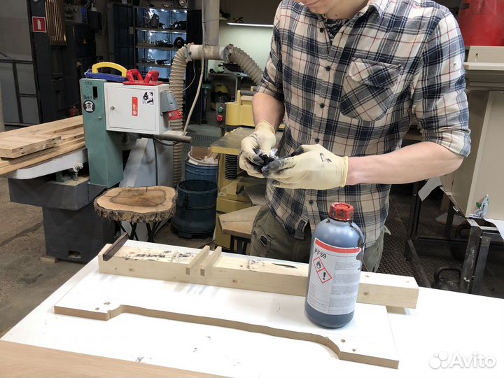 Обучение столярному делу (работа с деревом)