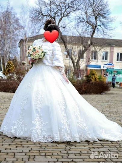 Свадебное платье
