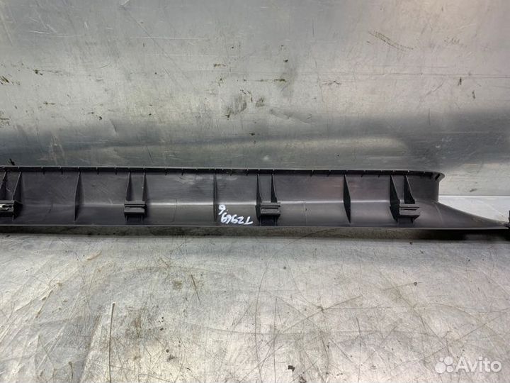 Накладка порога (внутренняя) Volkswagen Golf Vi