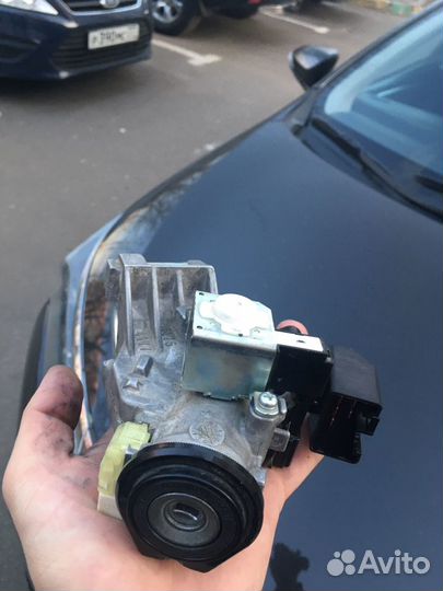 Замок зажигания для Тойота Королла 2014 г.Ремонт