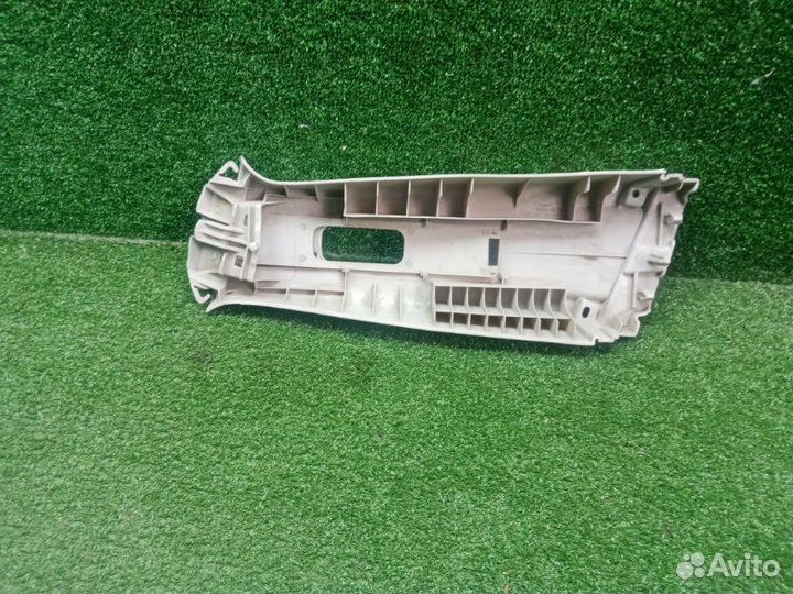 Обшивка стойки правая Mazda 3 BL 2008-2013