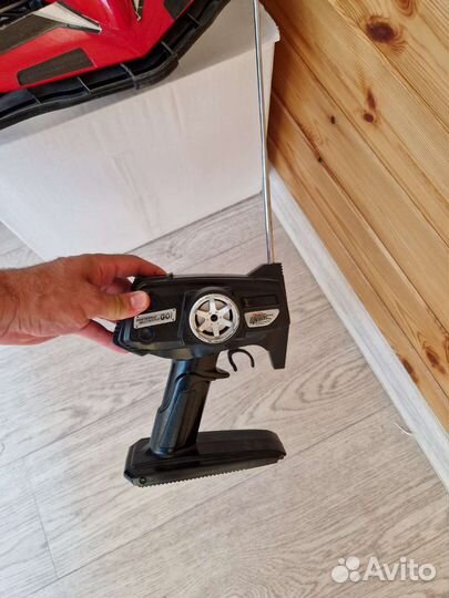 Машина на пульте управления аккумуляторная