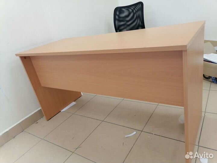 Стол офисный + тумбочка