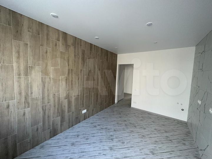 2-к. квартира, 52,5 м², 1/3 эт.