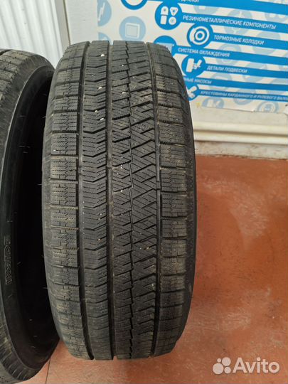 Bridgestone Blizzak Ice 215/60 R17