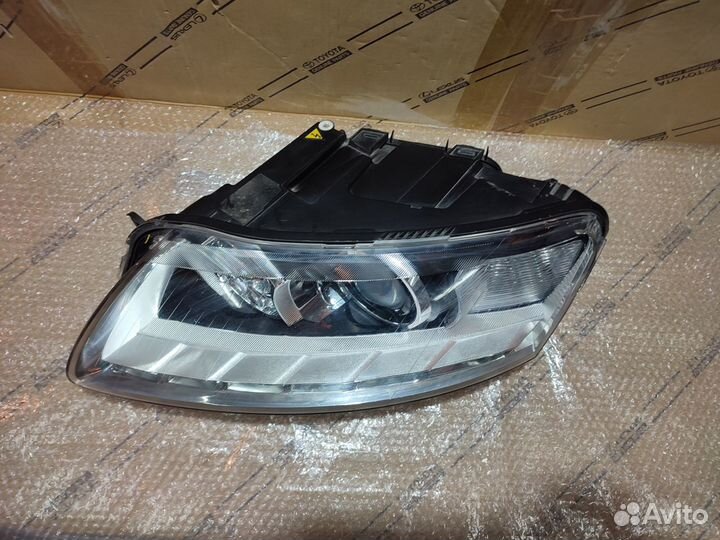 Левая фара Audi A6 C6