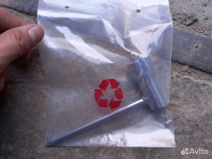 Бензиновая воздуходувка