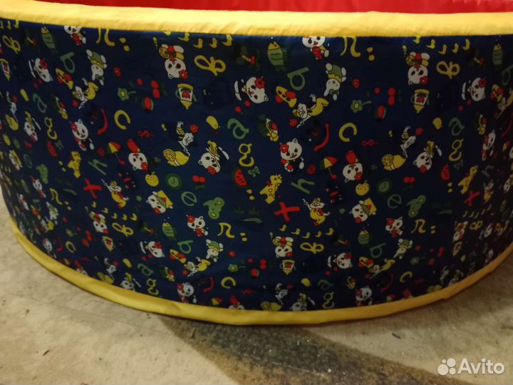 Сухой бассейн с шариками