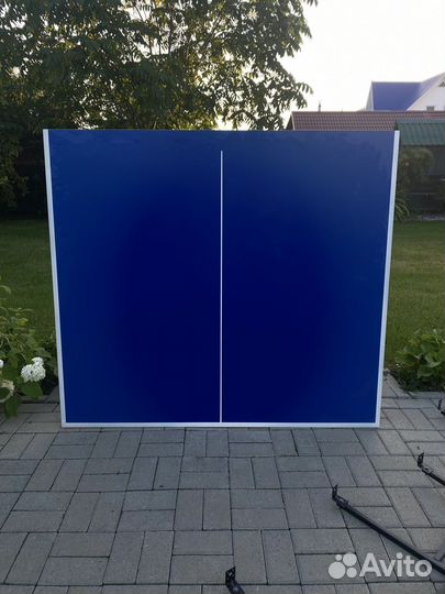 Теннисный стол