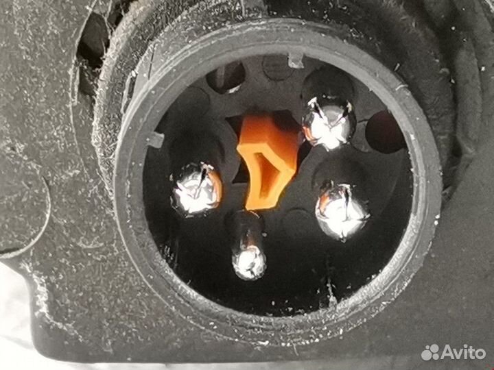 Фара правая Volkswagen Passat B3 1997