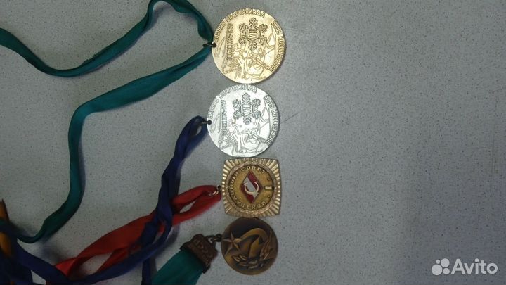 Спортивные значки, знаки,медали