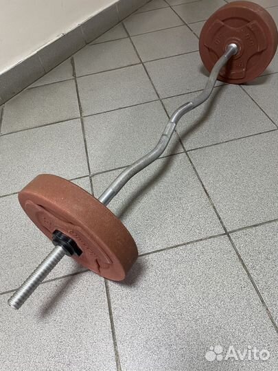 Штанга с изгнутым грифом