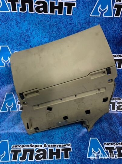 Бардачок Audi A6 C6 BAT 2005