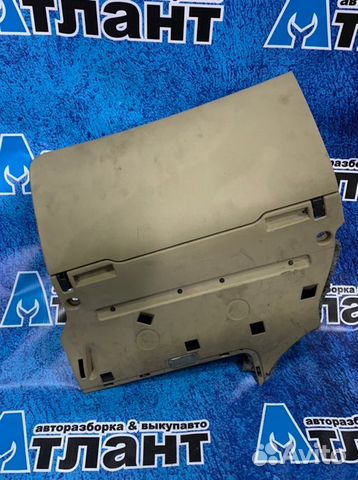 Бардачок Audi A6 C6 BAT 2005