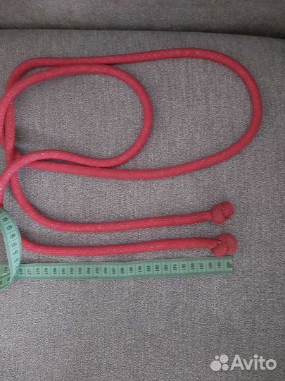 Гимнастическая скакалка