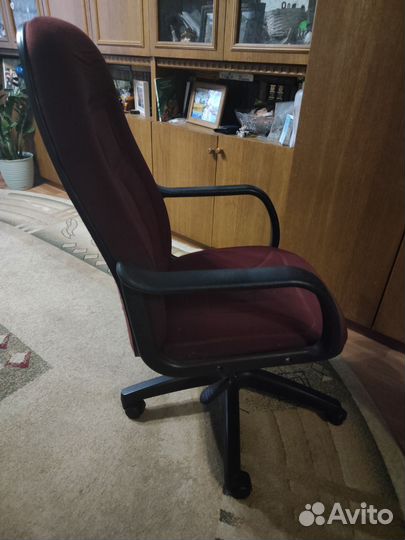 Компьютерное кресло