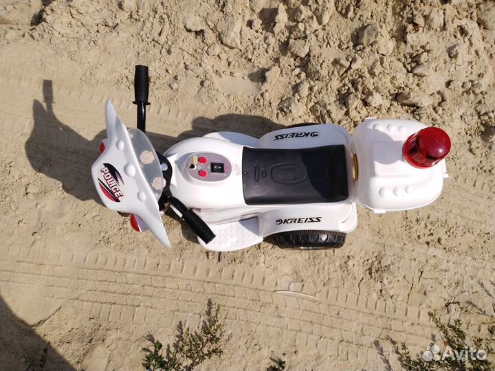 Детский трицикл электрический