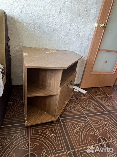 Тумба угловая