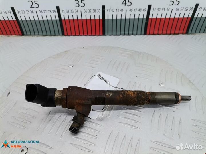 Форсунка Renault Clio 2 2-й рест. 2007 166009445R