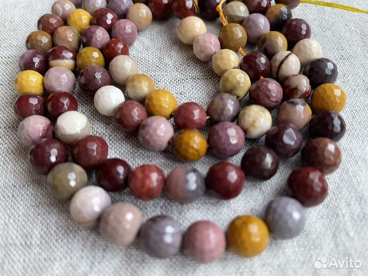 Яшма камень мукаит