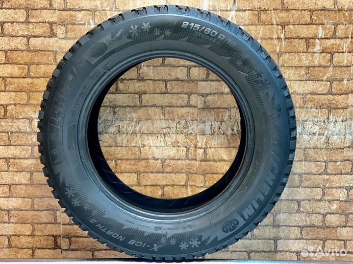 Michelin X-Ice North 3 215/60 R16