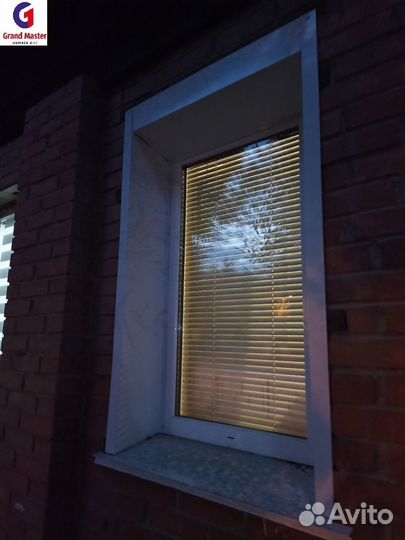 Окно глухое и жалюзи