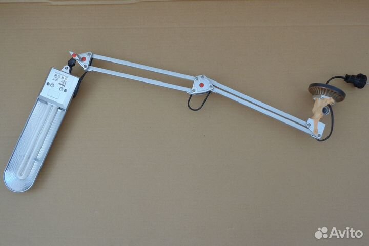 Светильник настольный Camelion KD-017C/VT069B