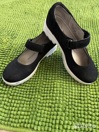 Обувь для девочки 7-9 лет