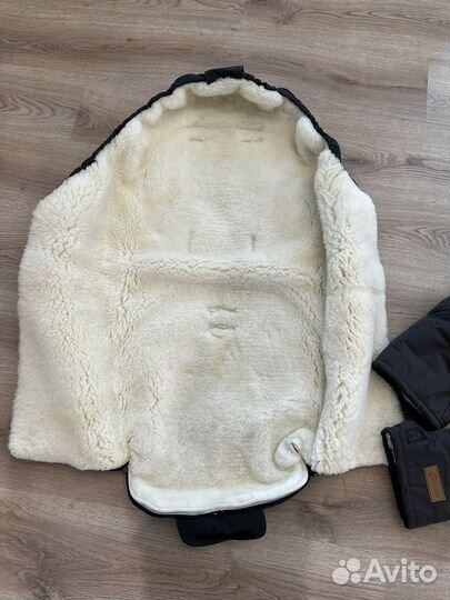 Меховой конверт в коляску овчина и варежки