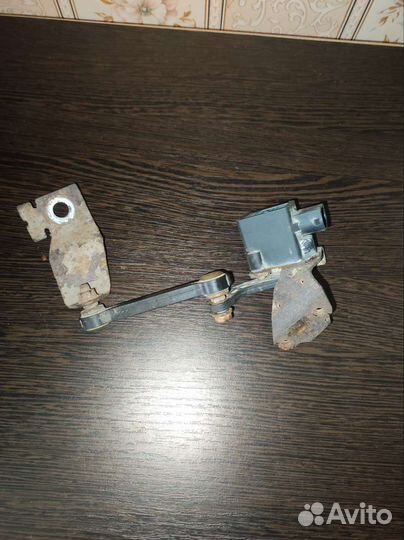 Датчик положения кузова форд фокус 2