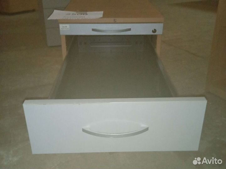 Тумба для инструмента