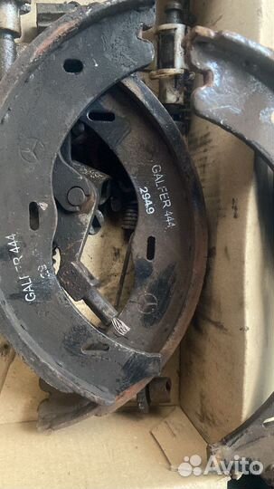 Тормозные колодки стояночнго тормоза