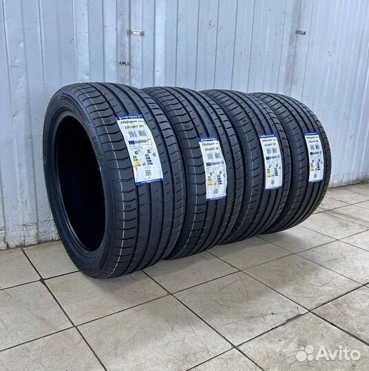 Triangle EffeXSport TH202 255/35 R20 и 275/30 R20