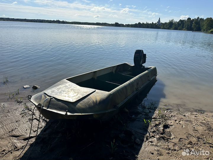 Лодка романтика 2 с мотором
