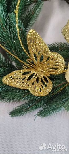 Венок из пластиковых веток 30 см № 1