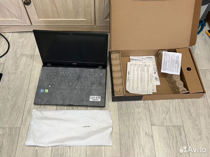 Новый Acer на GeForce 920m 2 Gb+16gb +ssd 256