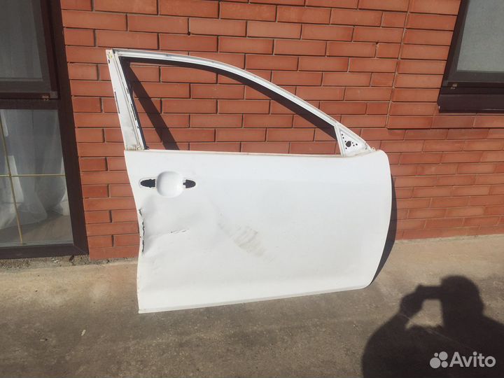 Дверь передняя camry 50,55