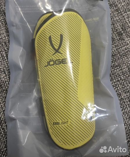 Щитки футбольные Jögel