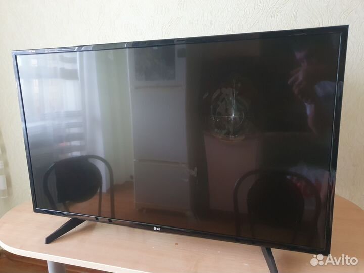 Телевизор lg SMART tv 43UH610V