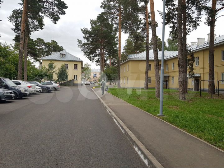 Комната 24,3 м² в 3-к., 2/2 эт.