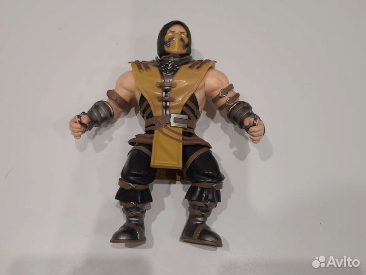 Коллекционная фигурка скорпиона из Mortala Kombat