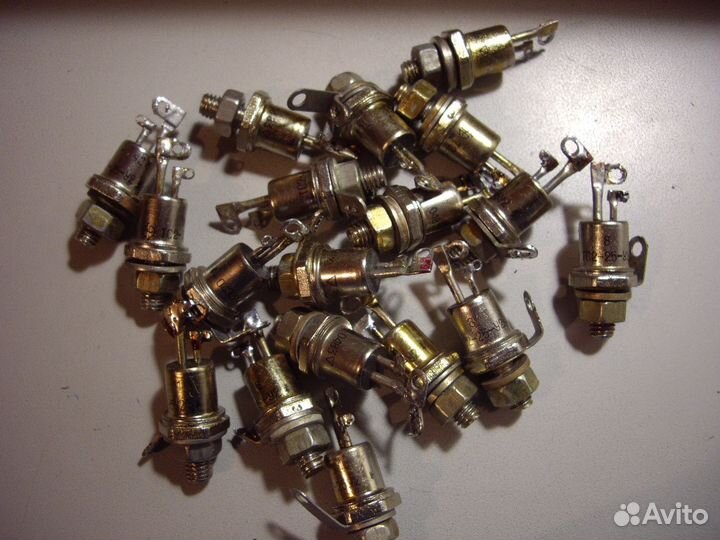 Тиристоры. Оптроны. Симисторы.Оптопара