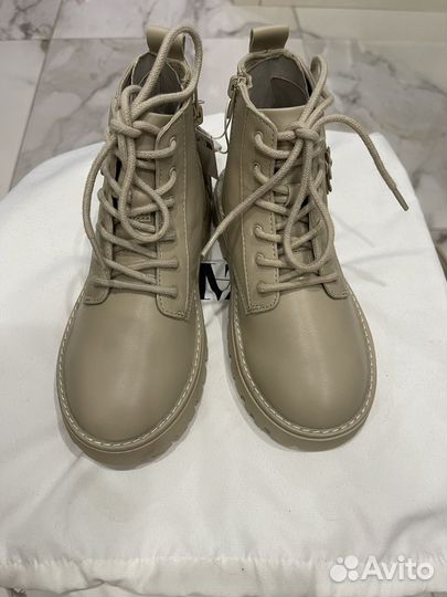 Ботинки демисезонные для девочки 29 размер новые
